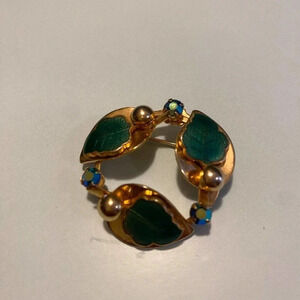 Green Leafs bouquet brooch